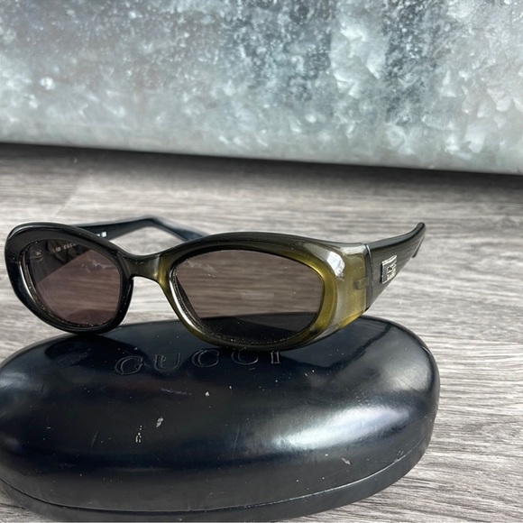 Gucci Accessories - Gucci 2432 vintage sunglasses